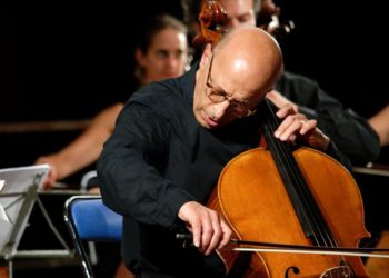 Roland Pidoux incarnait une certaine idée de l’excellence à la française : rigueur, curiosité, et une constante recherche de la beauté sonore.